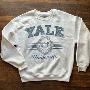 Women's Yale University Sweatshirt White Spell-Out XS NCAA Ivy League Collegiate